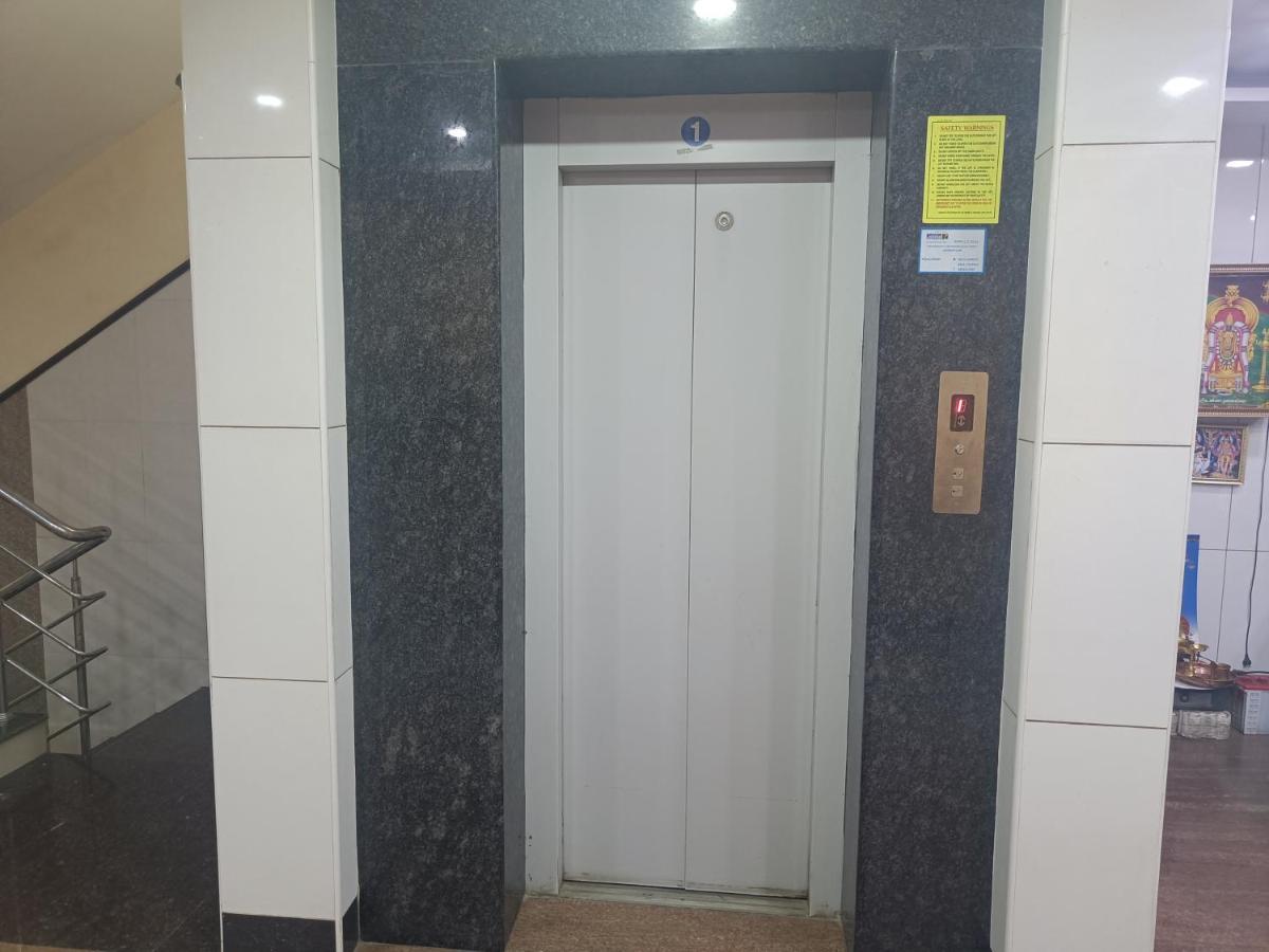 Hotel Arunachala Puducherry Buitenkant foto