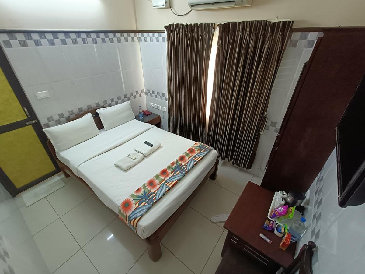 Hotel Arunachala Puducherry Buitenkant foto