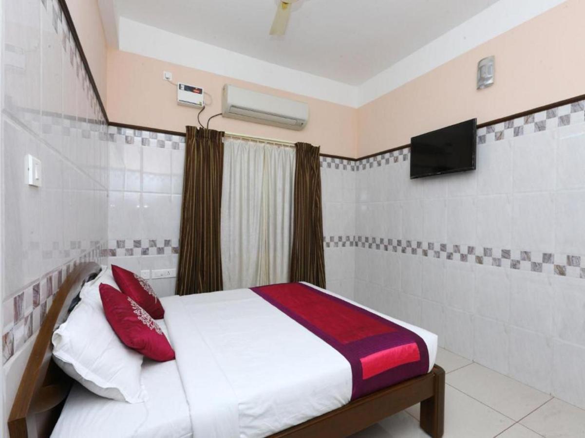 Hotel Arunachala Puducherry Buitenkant foto