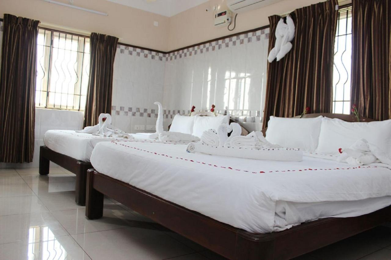 Hotel Arunachala Puducherry Buitenkant foto