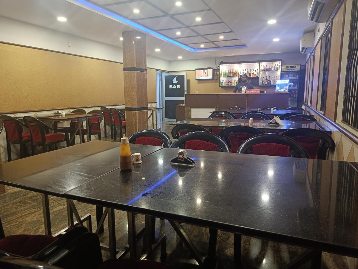 Hotel Arunachala Puducherry Buitenkant foto