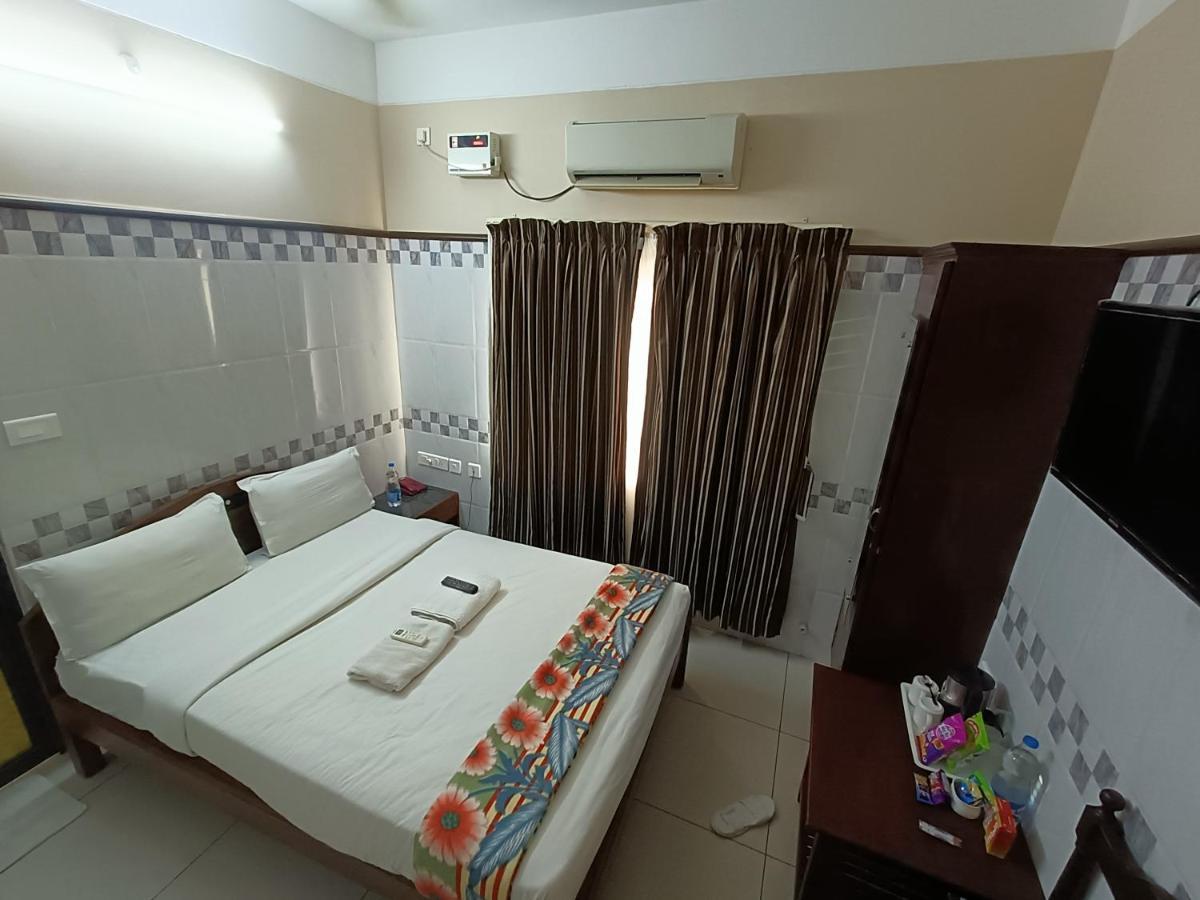 Hotel Arunachala Puducherry Buitenkant foto