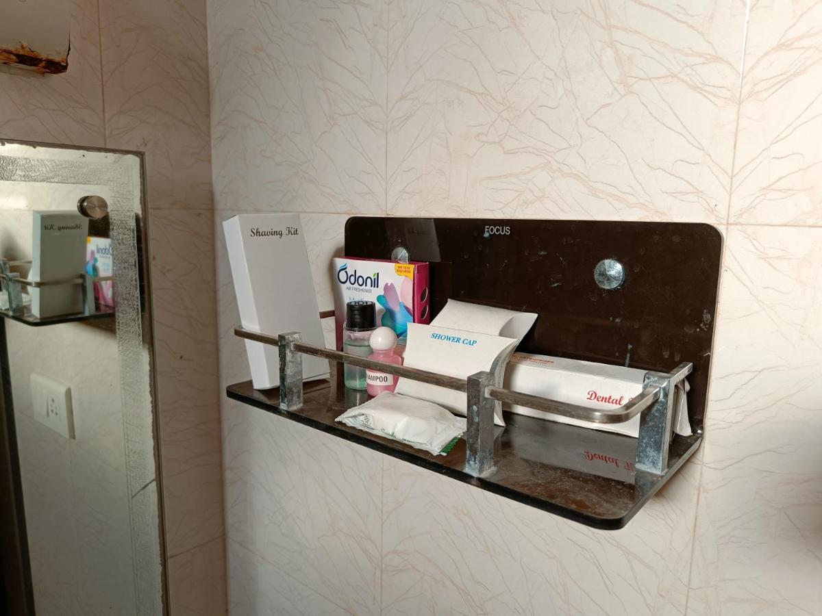 Hotel Arunachala Puducherry Buitenkant foto