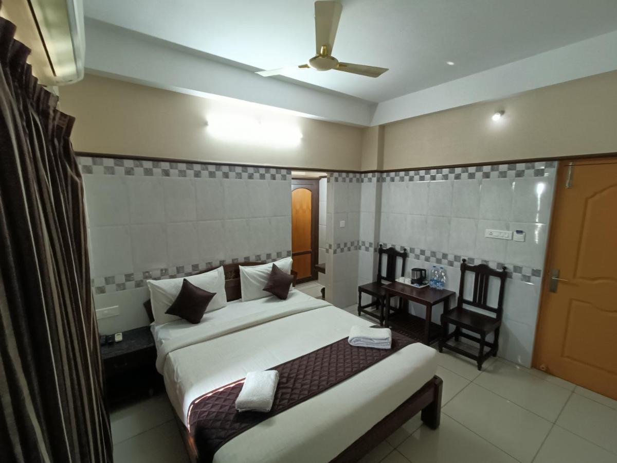 Hotel Arunachala Puducherry Buitenkant foto